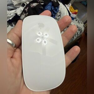Apple wireless mouse, brand new never used